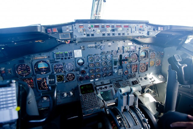 В кабине Боинга-737