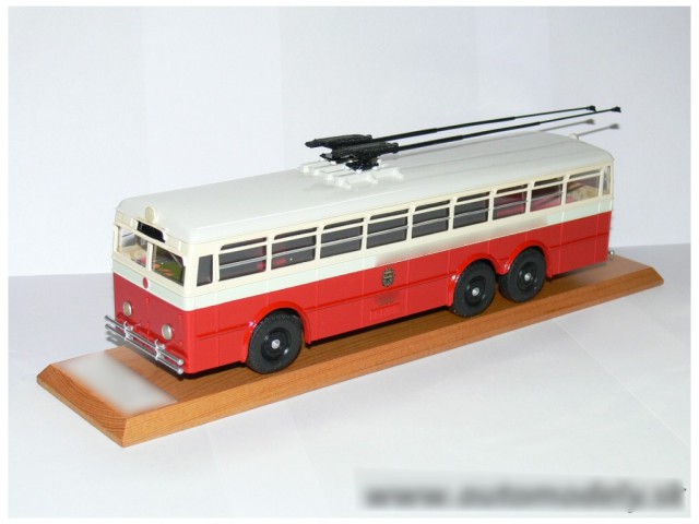 Игра на ЯПе: Угадай АВТО-8