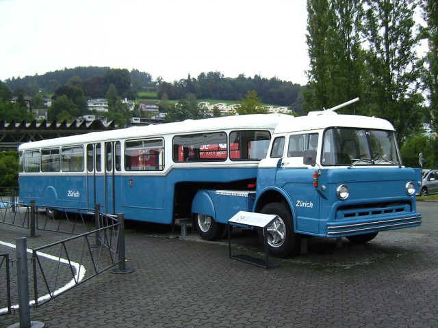 Игра на ЯПе: Угадай АВТО-9
