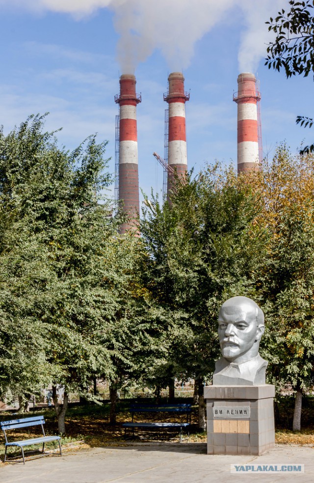 Памятники Ленину