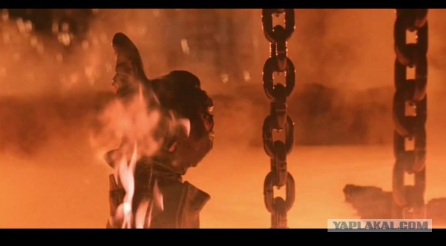 Погрузили экскаватор, как же он печально ковшиком махнул