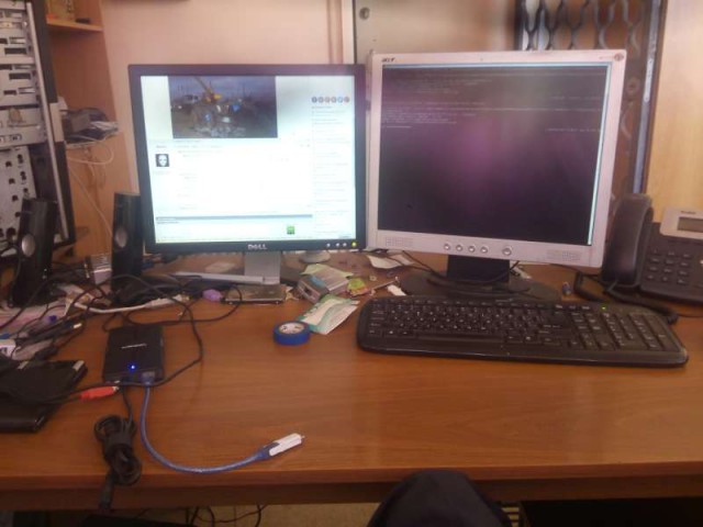 А давайте по фотке, кто как сейчас работает