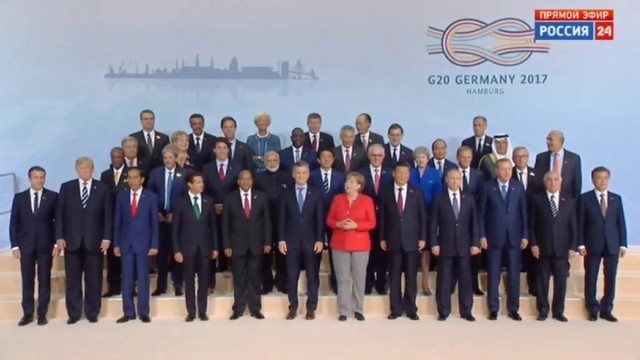 Групповое фото лидеров стран G-20