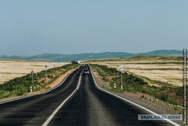 Есть ли дороги в России? Проехал до Магадана на машине и посмотрел