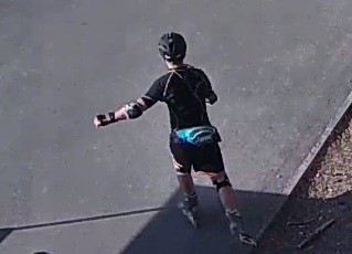 На Урале парень на роликовых коньках насмерть сбил женщину