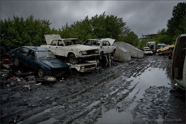 Автомобильная свалка в Москве