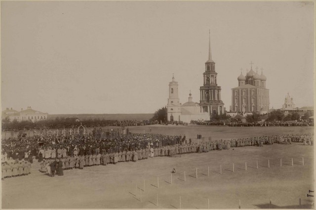 История в фотографиях