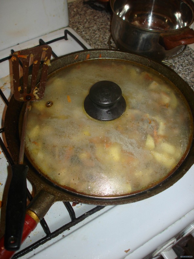 Тушёный картофель с грибами