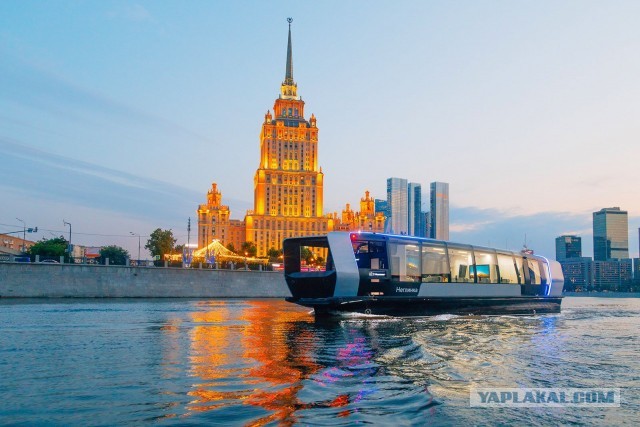 Крупнейшее в мире полностью электрическое судно ведет ходовые испытания