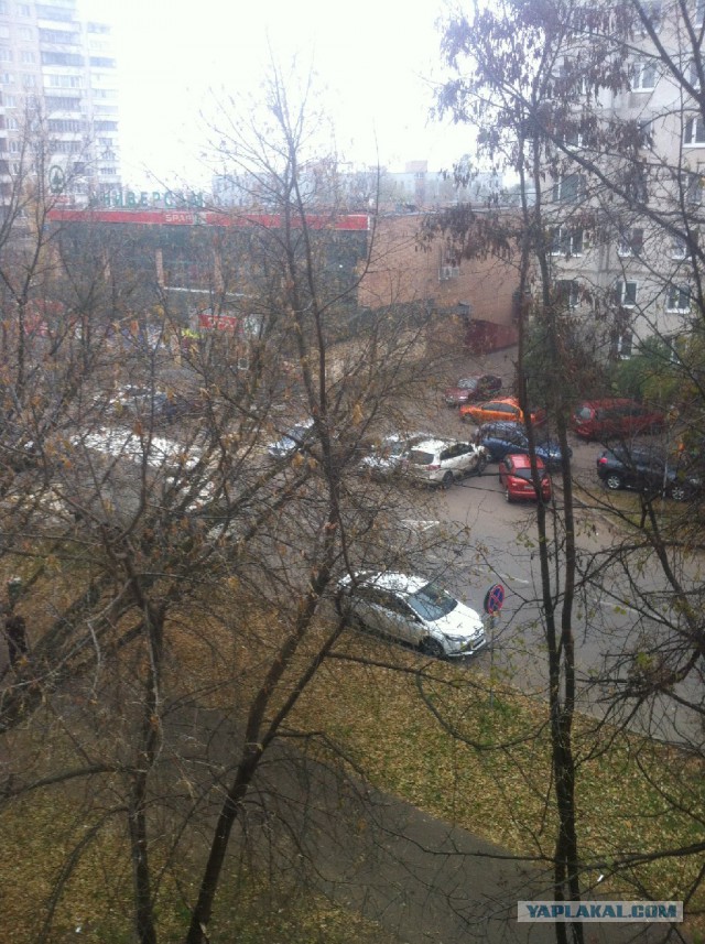 А за окном...