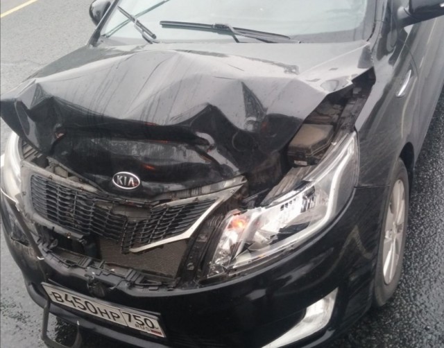 Toyota - относительно небольшой удар Ларгуса: тотал кузов