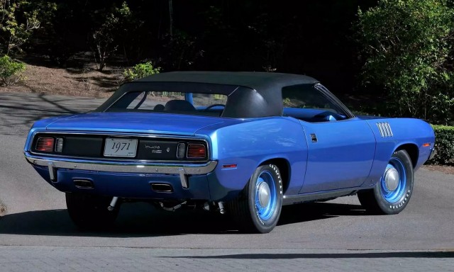 60 лет Plymouth Barracuda
