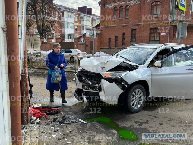 Женщину с ребёнком сбила машина в Костроме