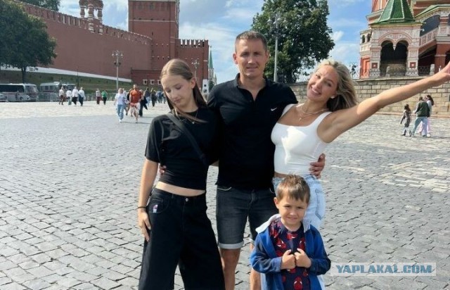 Семья ехала на отдых: На трассе М-10 в Тверской области мама, папа и двое детей погибли в ДТП с КАМАЗом