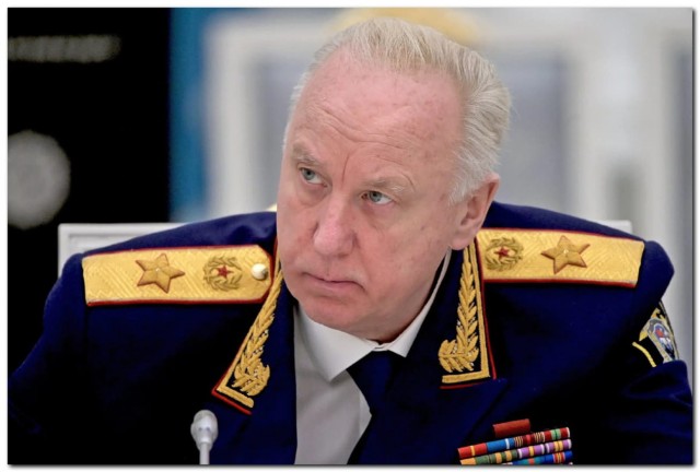 Путин внес в Госдуму законопроект о возможности продления срока пребывания на службе председателя СК РФ, достигшего 70 лет