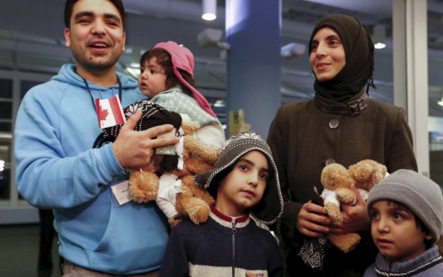 Кабмин предложил доработать проект о запрете мигрантам привозить семьи в Россию