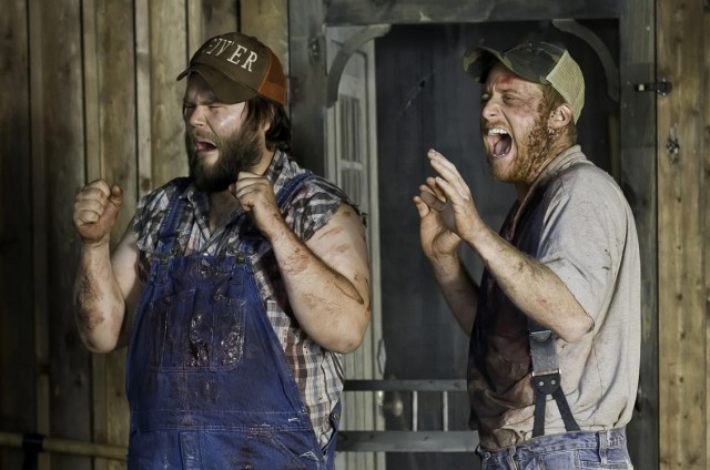 Автомобиль с пьяными прокЧетыре сотрудника прокуратуры утонули в рекурорами упал в реку в Нижегородской области, четверо погибли