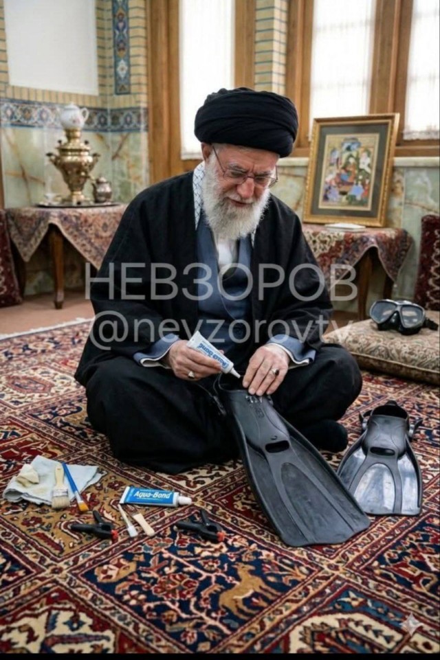 Появились фото атакованного российского газовоза