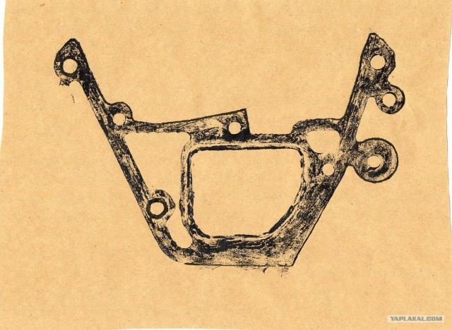 Столик V8