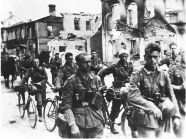 10 ударов 1944 года. 1 часть.