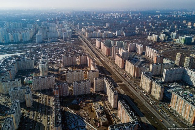Снегопад в Москве выявляет чудаков на другую букву