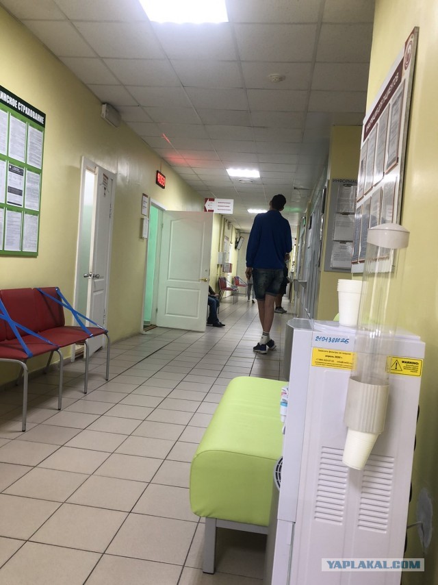 Двухметровая модель вышла замуж за мужчину, который ниже ее на 41 сантиметр