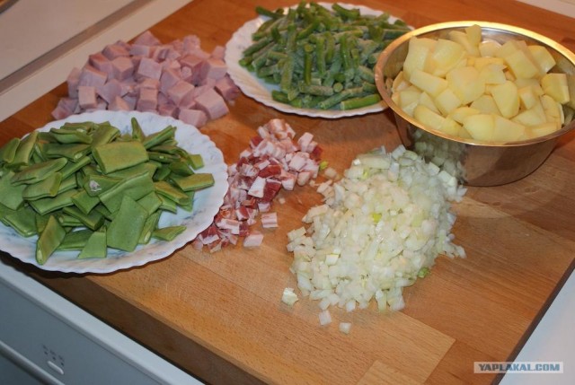 Фасоль – International, Или «Веселые нотки»