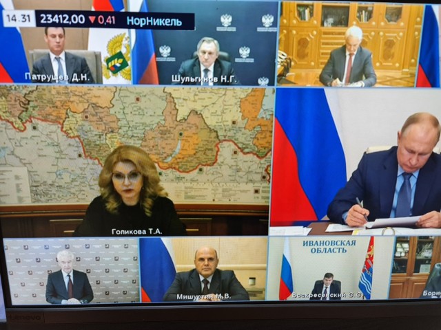 Путин обсудил с правительством введение нерабочих дней: с 30 октября по 7 ноября объявлены выходными днями