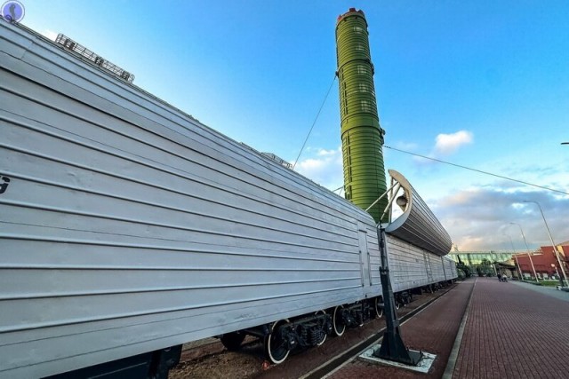 Ядерный ракетный поезд РВСН: БЖРК "Молодец" или Поезд №0