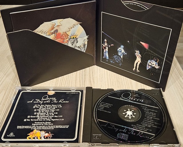 Музыка и музыканты: Queen-"A Day at the Races"