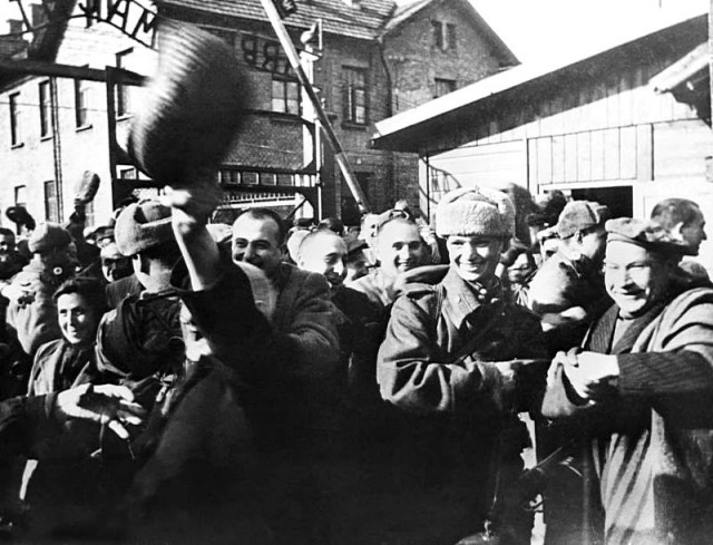 Кто освободил Освенцим ?