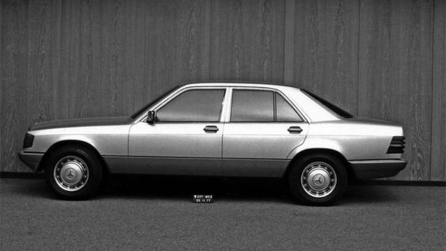 Маленький, но настоящий: как создавали Mercedes 190 и почему он стал звездой