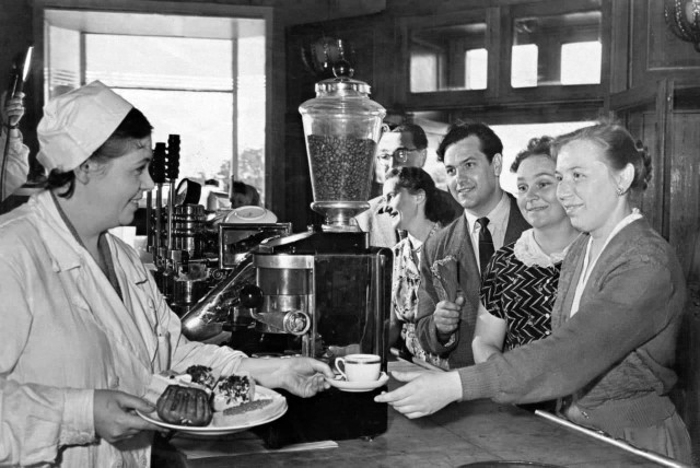 Фотографии из прошлого нашей страны - 52