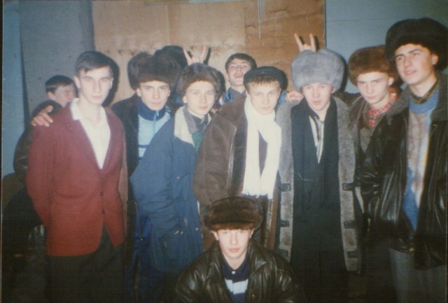 Дискотека в одном из клубов Тольятти. 1990-е годы