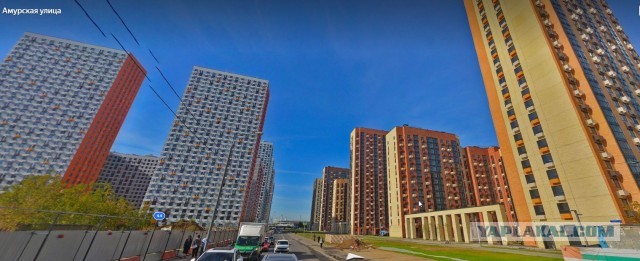 Москвичи