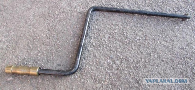 Матвиенко передала новые авто русскоязычным школам в Душанбе