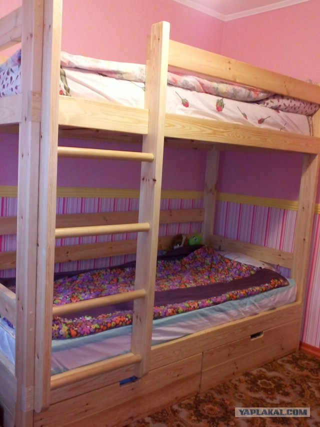 Двухъярусная кровать в детскую