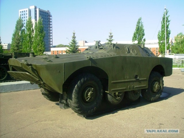 БРДМ на улицах Киева
