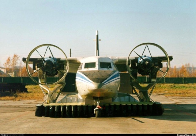Самолет на воздушной подушке Ан-14Ш