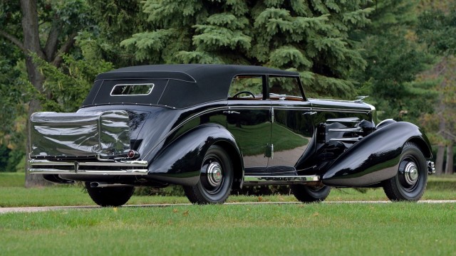 10 самых дорогих автомобилей аукциона Mecum за 2022 год.