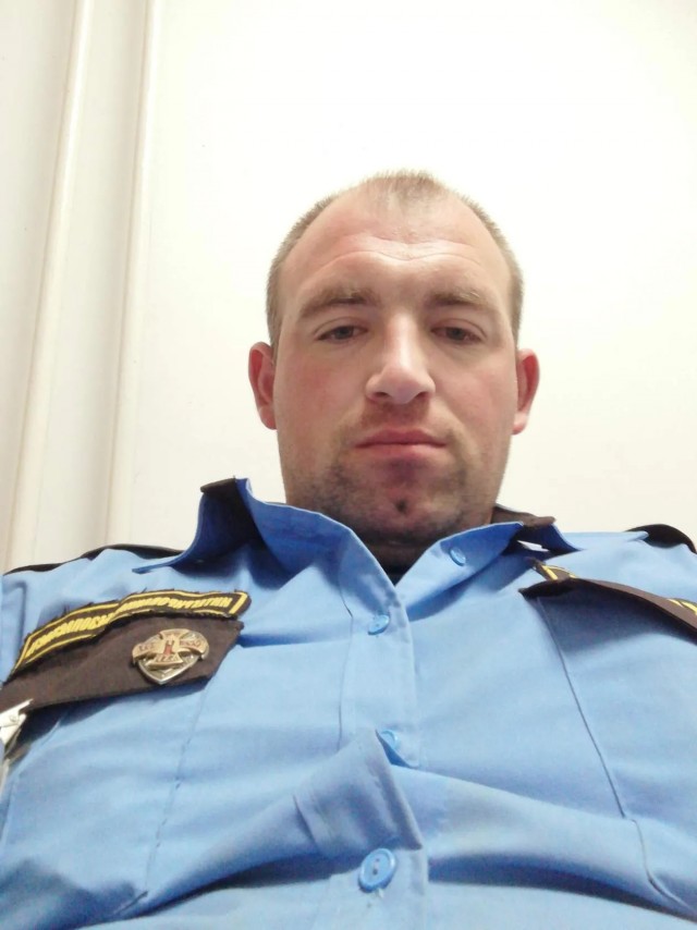 Охрана "Красного кита": «Щас задерживать тебя буду! Чё ты из себя клоуна ставишь?»