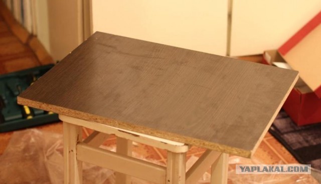 Угловая полочка своими руками