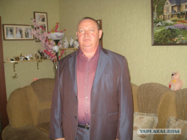 В Омске клиент жестоко избил девушку-администратора