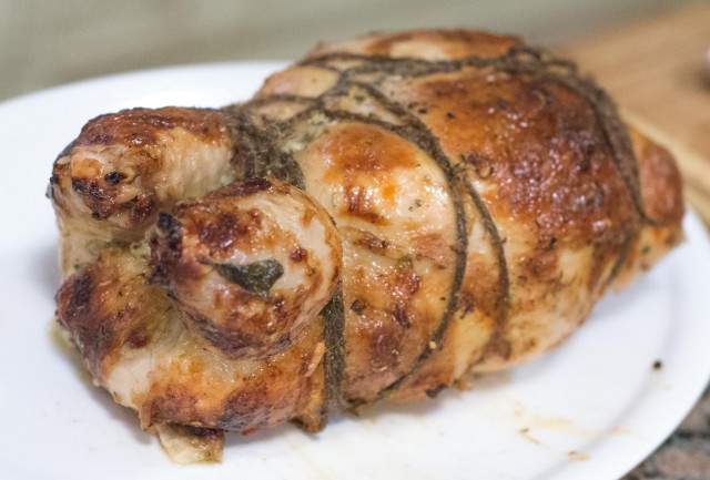 Куриная тушка (рулет) лишенная скелета (poulet désossé)  