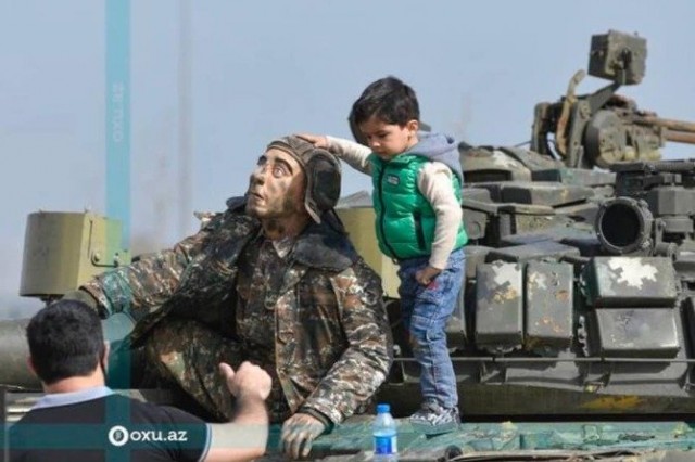 Выставка трофейной военной техники в Баку