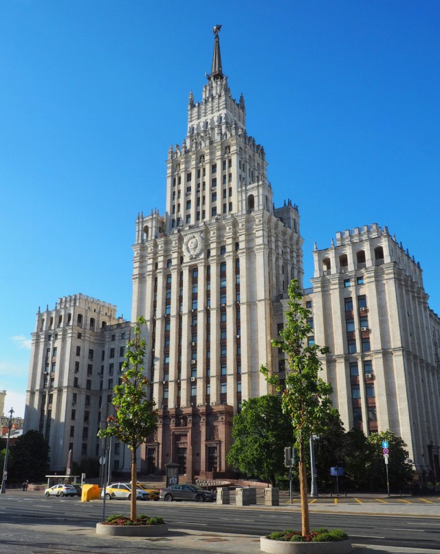 Высотка на Красных Воротах. Секретный репортаж из самой закрытой высотки Москвы