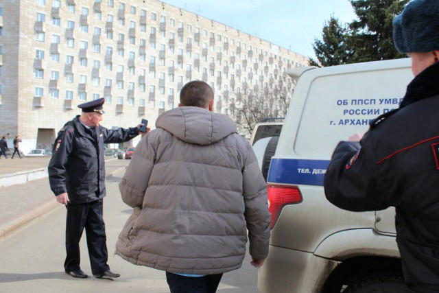 В Архангельске задержали десять участников бессрочной акции против строительства мусорного полигона в Шиесе