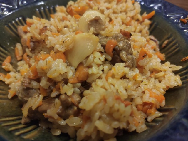 Рис тушеный со свининой и морковью. Ниплов.