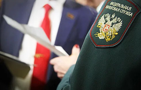 Россиян предупредили о внезапных визитах налоговиков