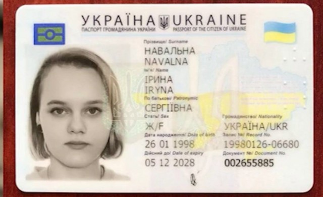 В Мариуполе задержана 24-летняя девушка по фамилии Навальна, которая пыталась устроить теракт на референдуме.
